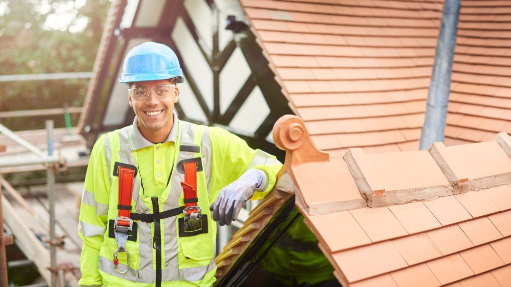 Roof Repair Cost Hollywood FL: Breakdown of Common Expenses